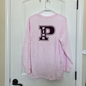 PINK Victoria's Secret campus long-sleeved tee
